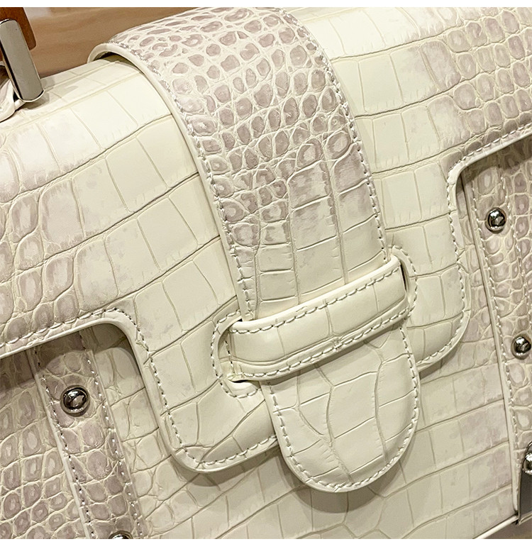 ブランドバッグ2025新モデル大容量本革通勤バッグ高級感ワンショルダーバッグ