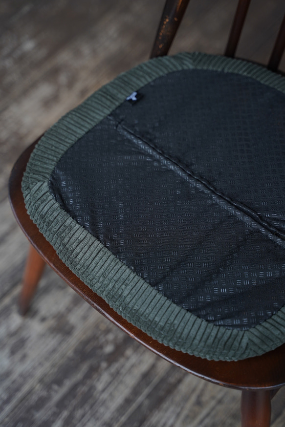 アーコールチェア用 コーデュロイのチェアパッド クッション マット (木製椅子用 ERCOL chair) 6枚目の画像