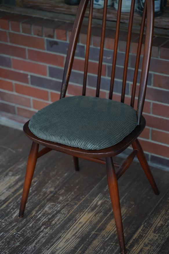 アーコールチェア用 コーデュロイのチェアパッド クッション マット (木製椅子用 ERCOL chair) 2枚目の画像