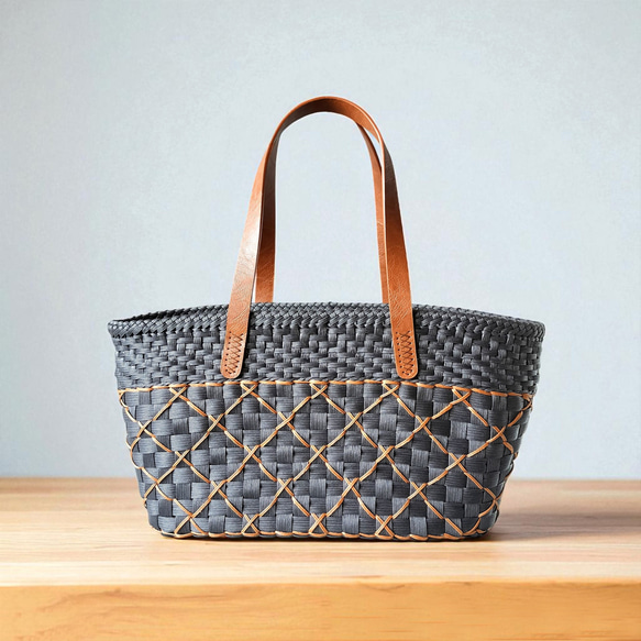 ブラウンステッチの秋冬かごバッグ 3枚目の画像