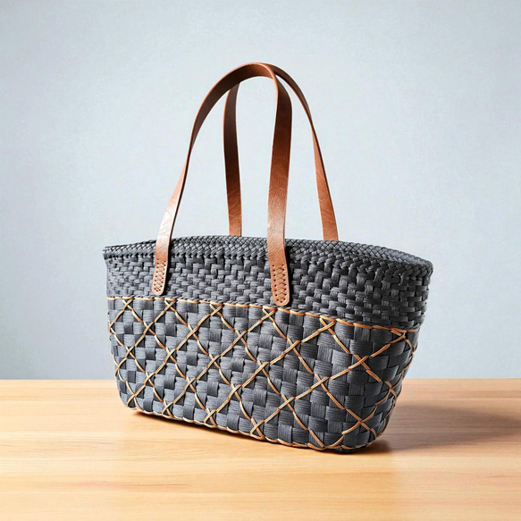 ブラウンステッチの秋冬かごバッグ 2枚目の画像