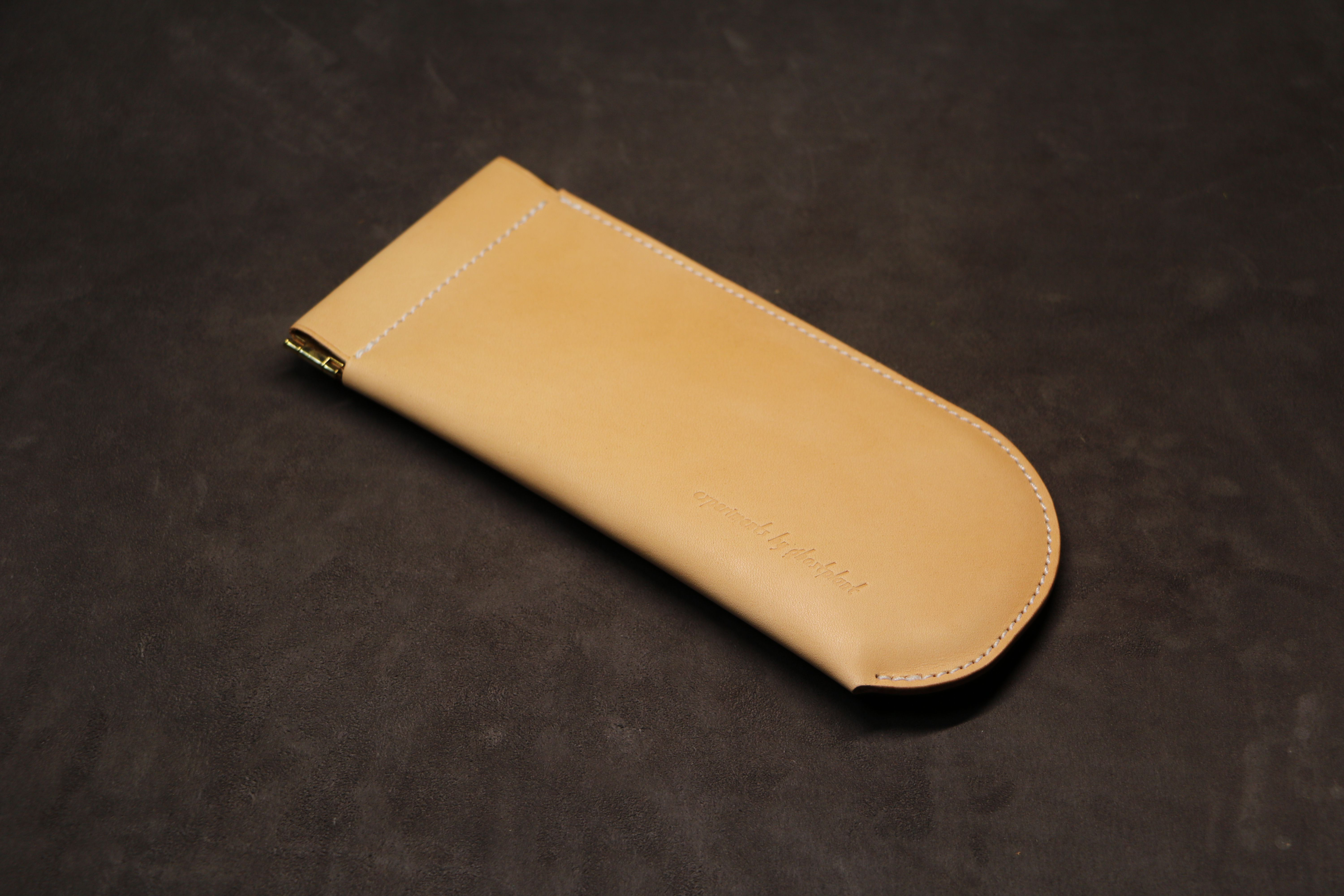 【バネ口メガネケース】国産ヌメ 生成り EG-026