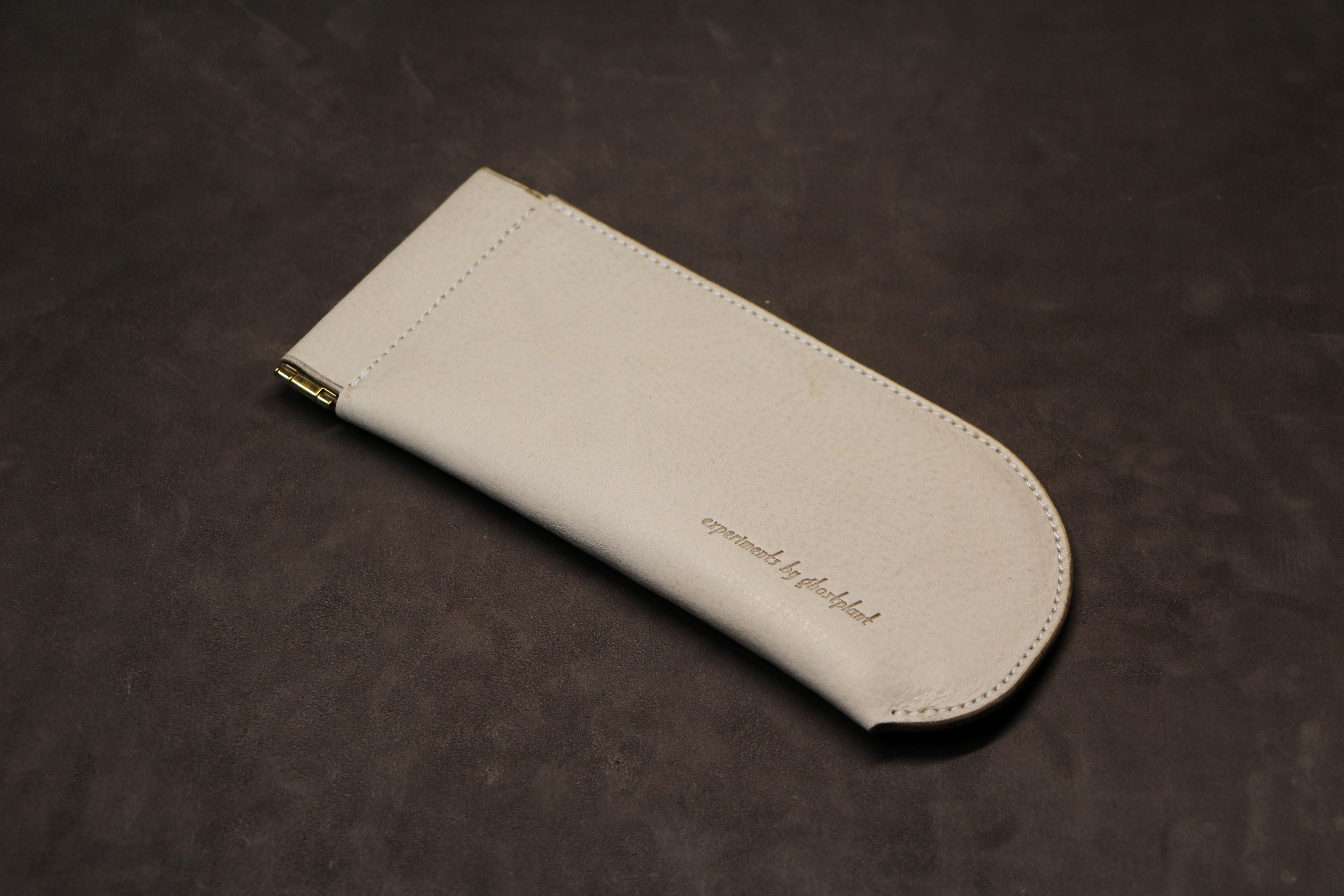 【バネ口メガネケース】アラスカレザー アイボリー EG-026