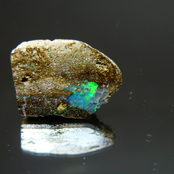 16.67ct】合成ズルタナイト (@_@;) ☆光源変化☆ で発色変身 その他