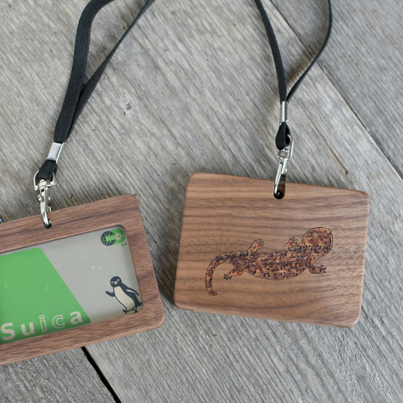 木製員工證件盒，附橫向壓克力窗口[大鯢] 第2張的照片