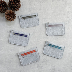 【Creema限定】★送料無料★秋冬のカラフルファスナーが楽しいフェルトポーチ 1枚目の画像