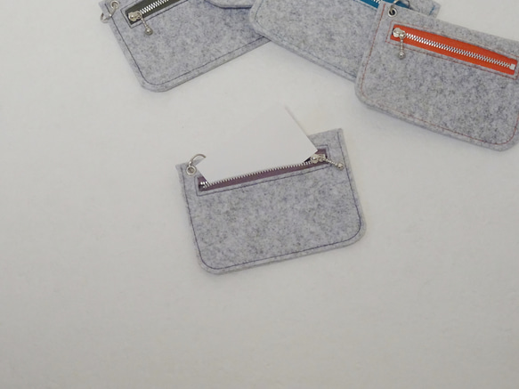 【Creema限定】★送料無料★秋冬のカラフルファスナーが楽しいフェルトポーチ 15枚目の画像