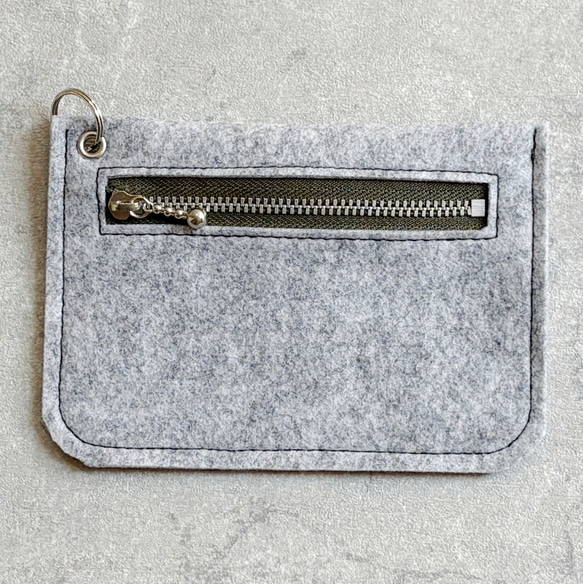 【Creema限定】★送料無料★秋冬のカラフルファスナーが楽しいフェルトポーチ 5枚目の画像