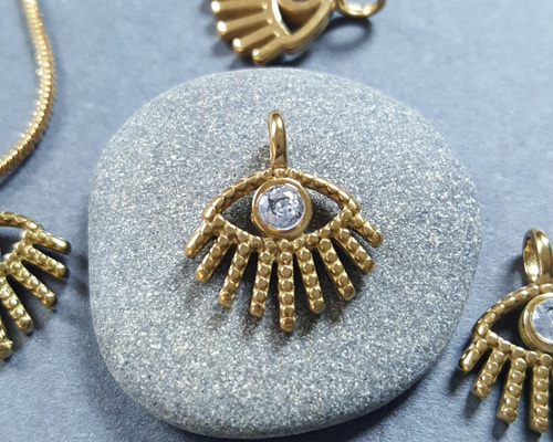 ハンドメイド お守りチャーム マスタードイエローu0026ライムグリーン