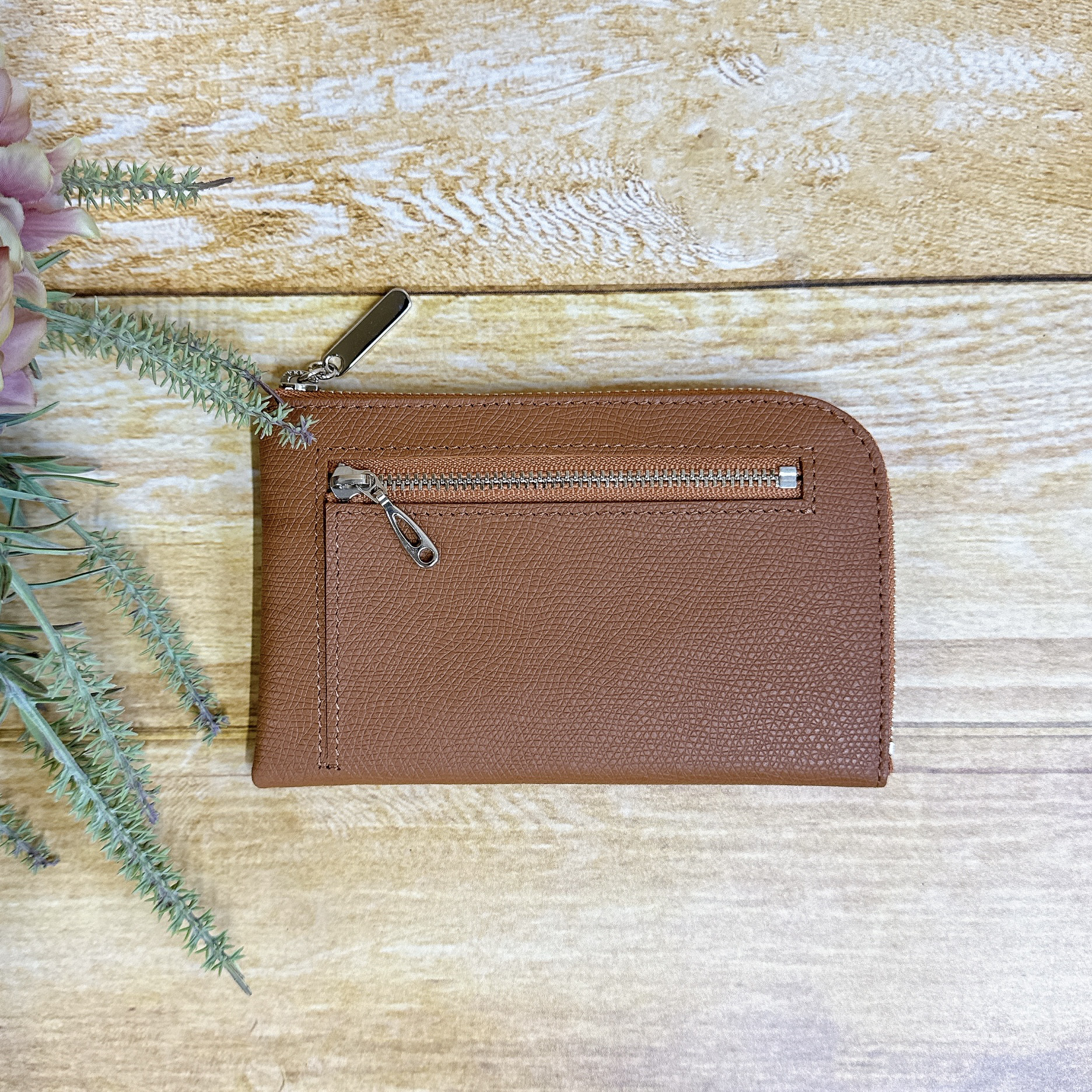 薄くて軽いコンパクトな財布 10枚カードポケット　カラフル カフェオレブラウン　スクイーズ