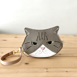 手作り本革メガネケース茶トラ白ハチワ猫　新品未使用 スマホケース 全機種対応 手帳型 【 3匹の猫 】 本革 レザー 猫