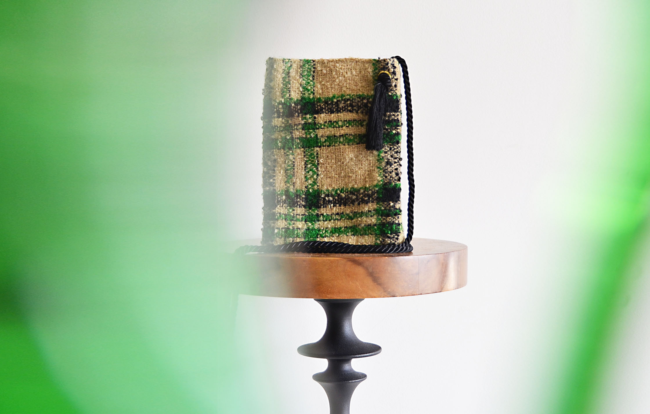 1点限定！　ループチェック 2wayスマホポーチ　オータムベージュ×グリーン　ギフトにも◎