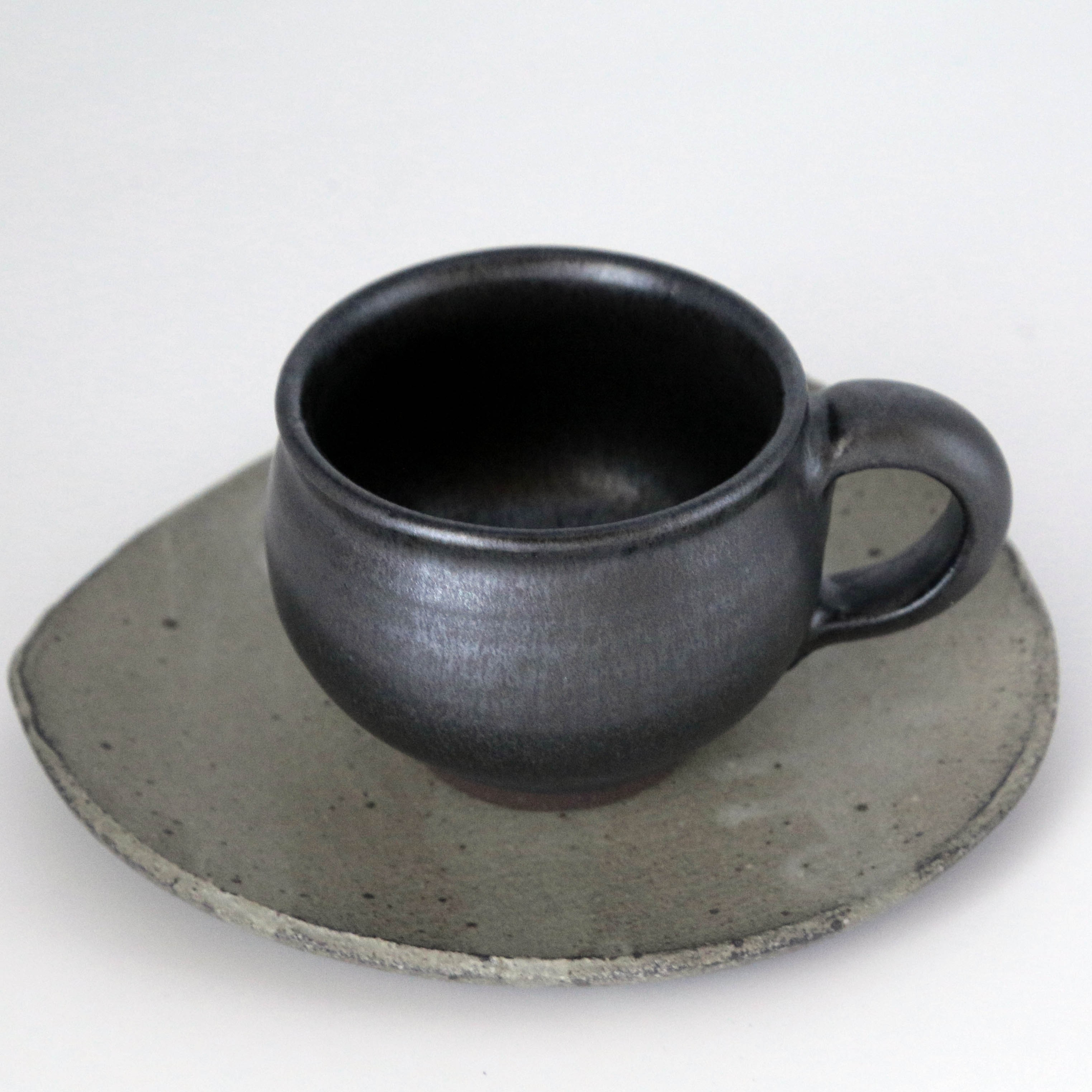 鉄釉いぶしカップc