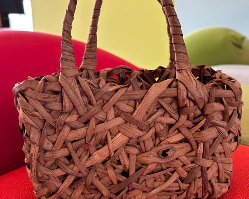 山葡萄　かごバッグ　乱れ編み　秋田県産　国産 未使用】 山葡萄 籠バッグ かごバッグ 乱れ編み 秋田県産 国産