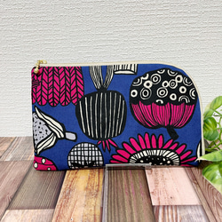 ブラック×ホワイト ゼブラ柄のマチ付きポーチ ポーチ atelier am3:00