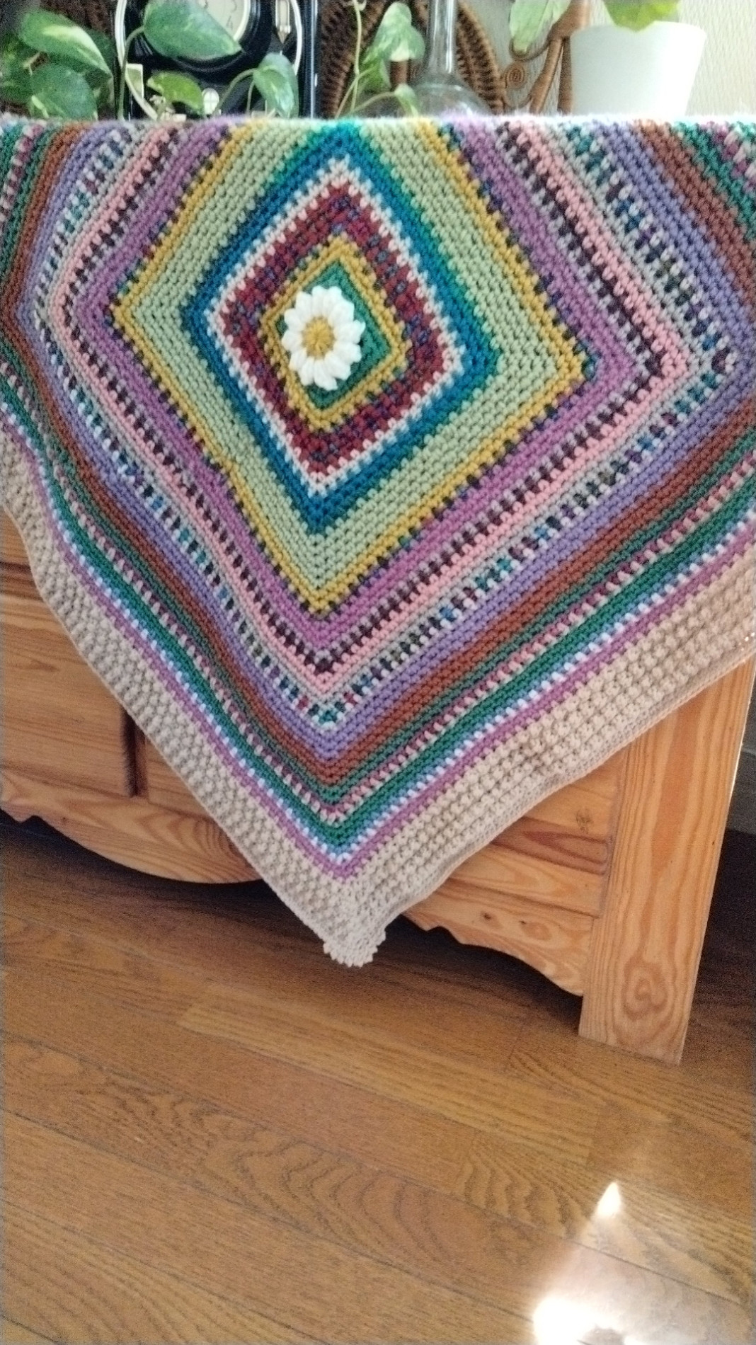 花モチーフの秋冬、手編みひざ掛け&ファブリック。