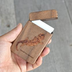 木製名片夾“大鯢” 第1張的照片
