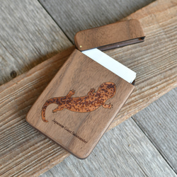 木製名片夾“大鯢” 第2張的照片