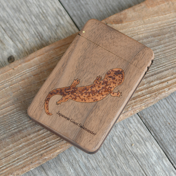 木製名片夾“大鯢” 第3張的照片