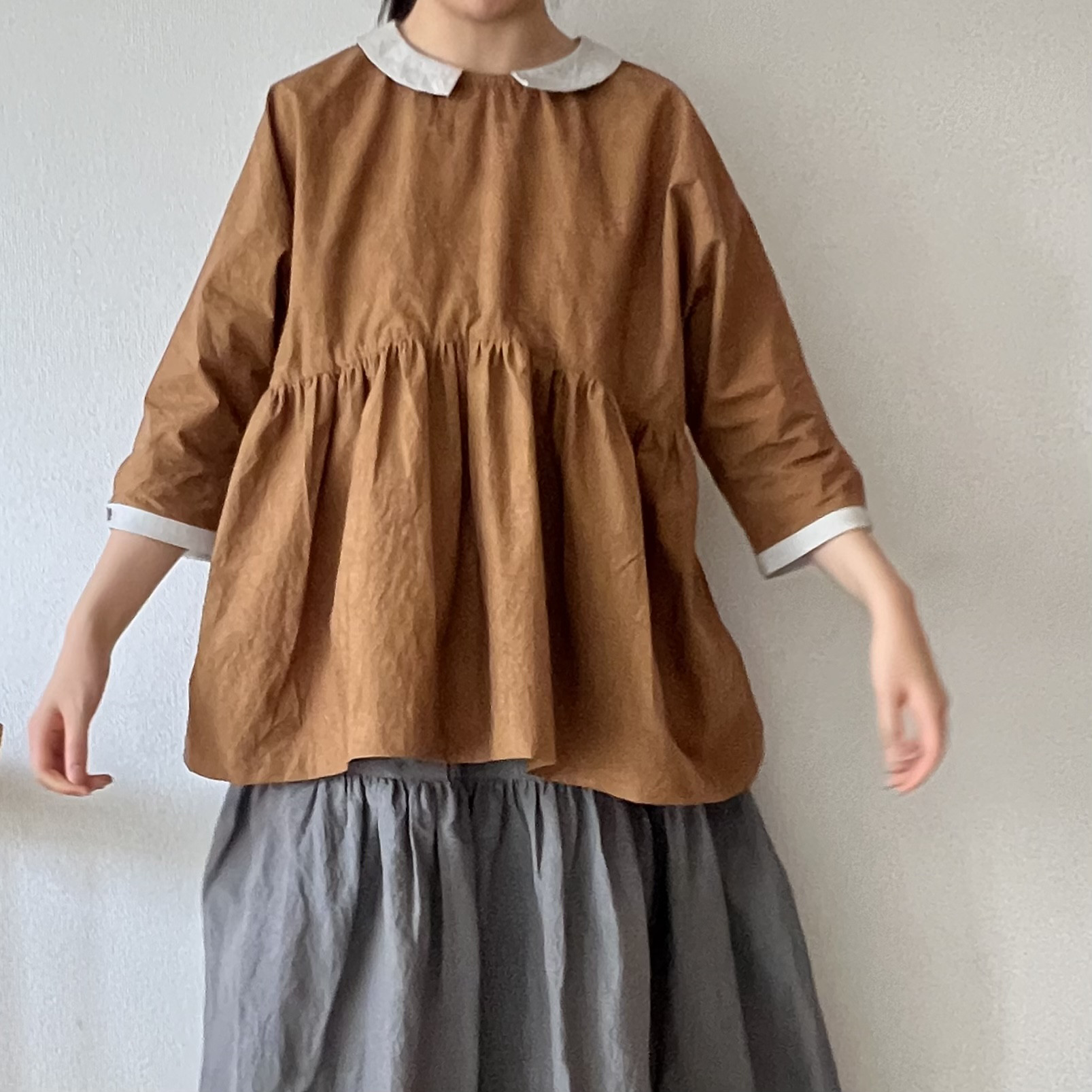 ハイウエストのギャザーブラウス　　(色選択)