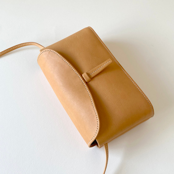 ベルト留めの本革ポシェット（その5）／イタリアンレザー生成りヌメ 11枚目の画像