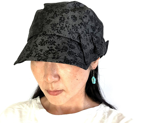 美品/完売【カシラ】ボリューム アシンメトリー リボン キャスケット 黒ブラック リボンキャスケット 黒バラ模様 コットン 即納可 キャスケット