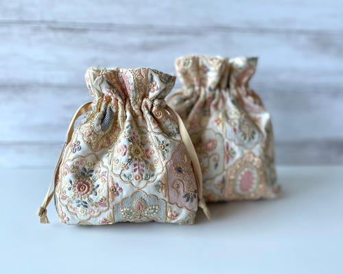 インド刺繍生地の巾着ポーチ 総刺繍 ミニサイズ インド刺繍りぼん