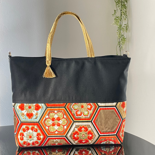 帯リメイクバッグ オレンジの亀甲華文様 トートバッグ A4サイズ 和装