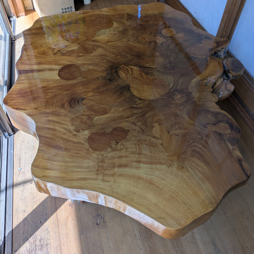 天然木 ケヤキ一枚板 座卓 ひょうたん杢模様あり 幅120cm 中古】天然木 ケヤキ一枚板 座卓 ひょうたん杢模様あり 幅120cm ロー