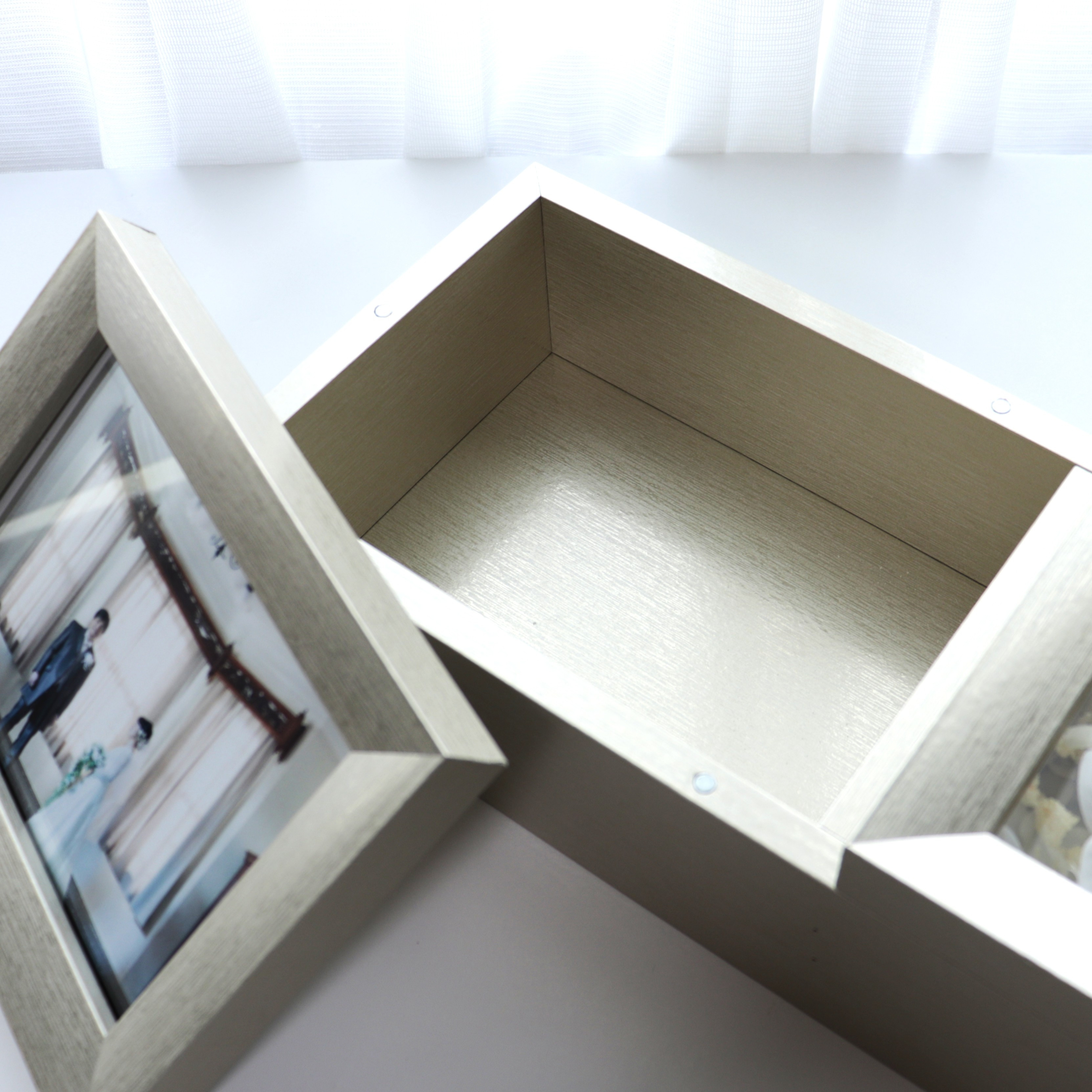 【送料込み】　フォトフレーム（メモリーボックス付）　White flower（北海道・沖縄のみ別途送料）