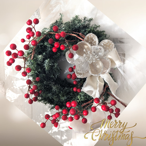 すぐに飾れる！ マグノリアとサンキライがナチュラルなヒムロスギの