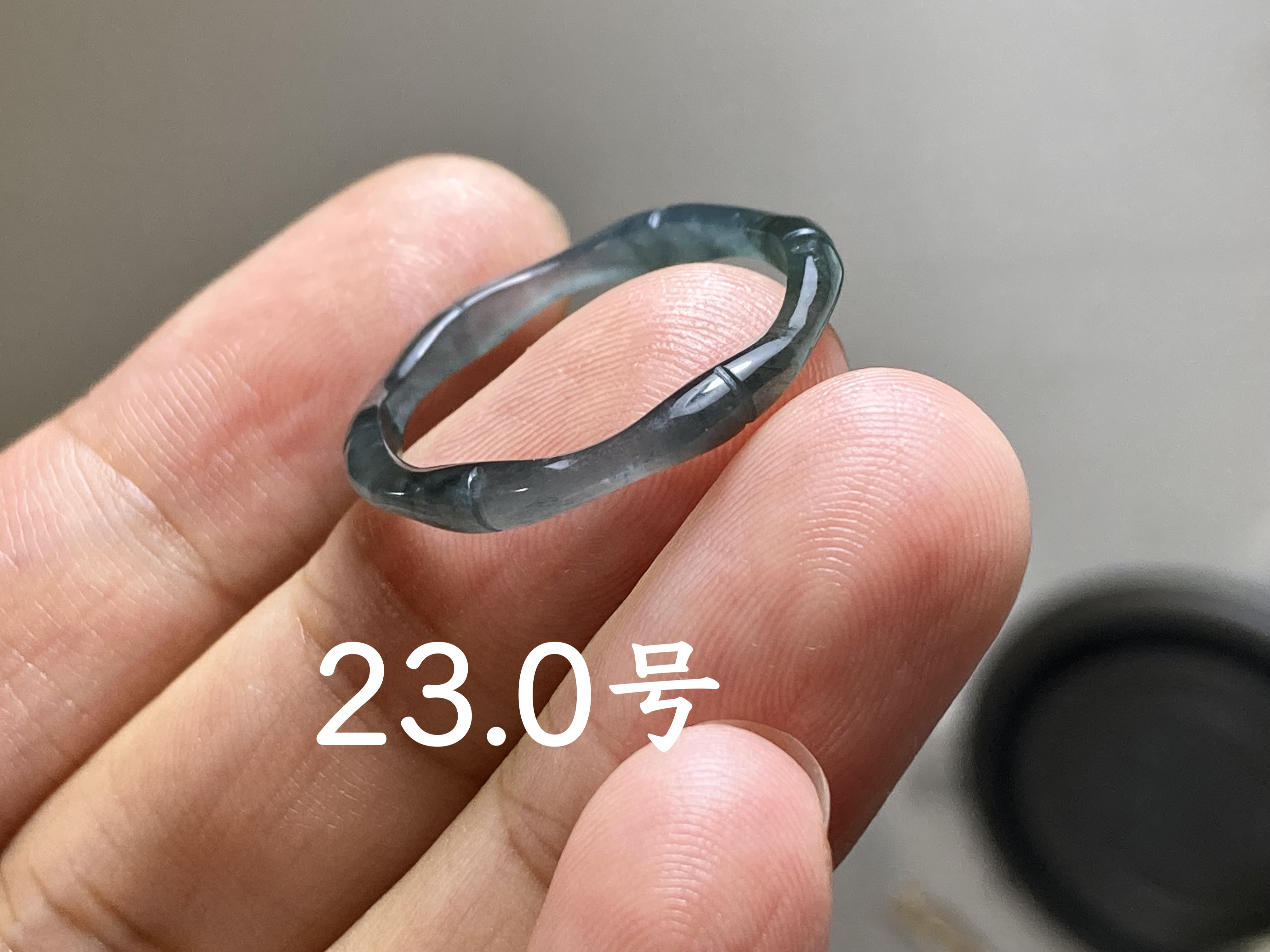 L13-206 氷種 竹節 リング 高級感 灰黒色 23.0号 グアテマラ産 A貨 本翡翠 くりぬき 黒翡翠