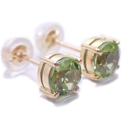 K18YG ペリドット ラウンドカット シンプル 4本爪 オリジナル スタッドピアス