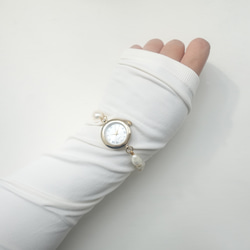 薔薇と淡水パールのブレスレットウォッチ 7枚目の画像