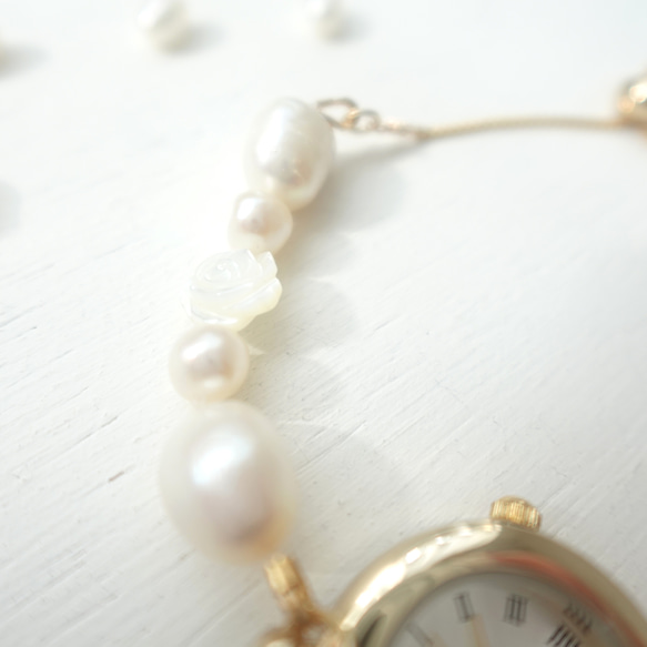 薔薇と淡水パールのブレスレットウォッチ 6枚目の画像