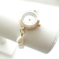薔薇と淡水パールのブレスレットウォッチ 2枚目の画像