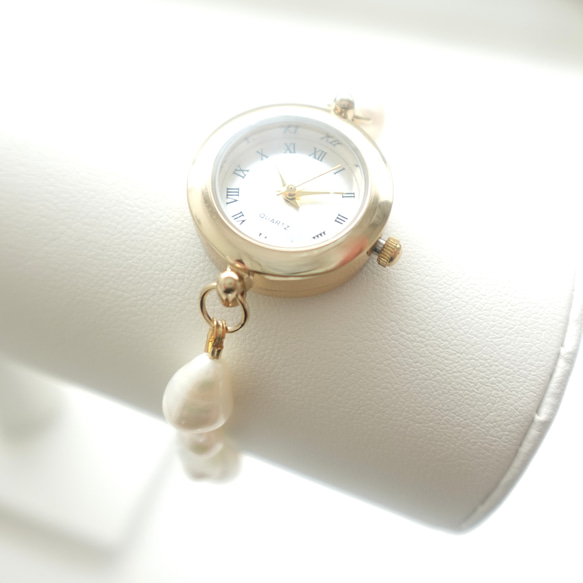 薔薇と淡水パールのブレスレットウォッチ 2枚目の画像