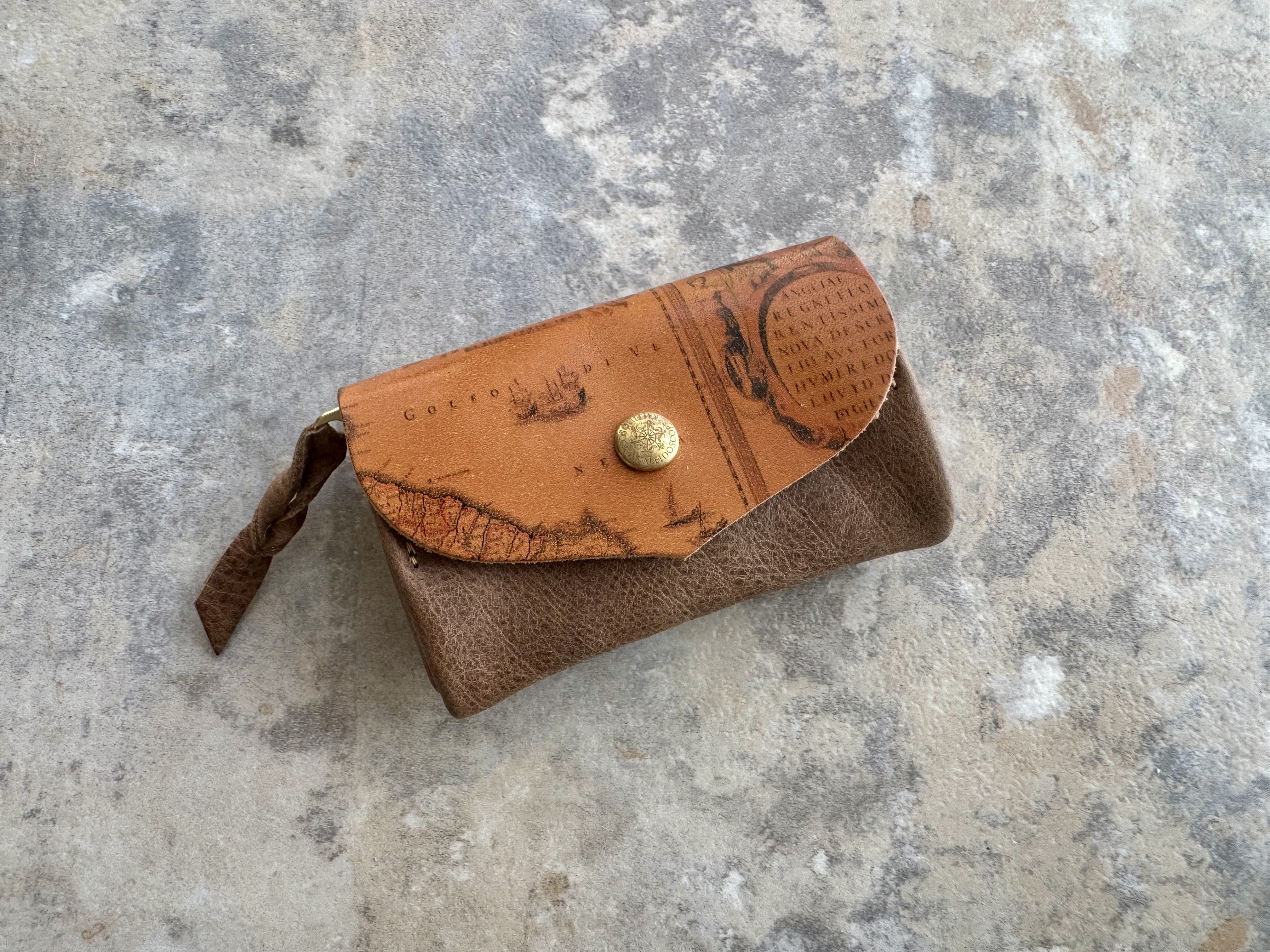 【数日内に発送可能】お札を折らないミニマル財布・背面ポケット付き（Voyage Edition）航海柄