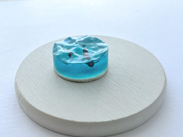 クジラの置物(濃いコバルトブルー) / インテリア / 波 / オブジェ 8枚目の画像