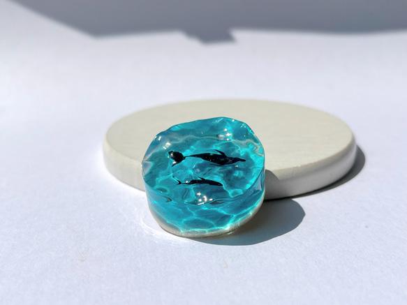 クジラの置物(濃いコバルトブルー) / インテリア / 波 / オブジェ 4枚目の画像