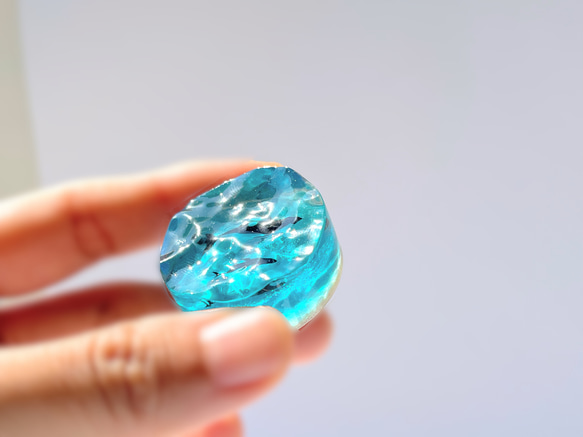 クジラの置物(濃いコバルトブルー) / インテリア / 波 / オブジェ 6枚目の画像