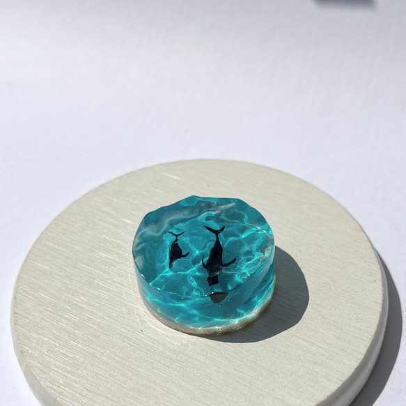 クジラの置物(濃いコバルトブルー) / インテリア / 波 / オブジェ 3枚目の画像