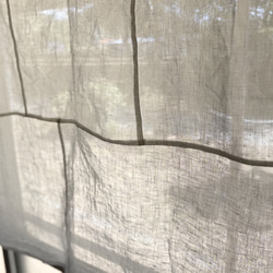 風と光をまとう 薄手の白リネン(90×90㎝） 6枚目の画像