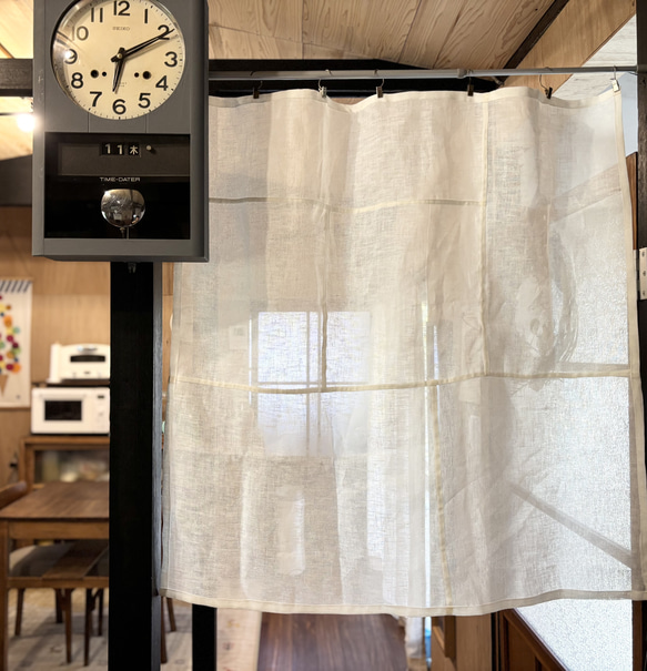 風と光をまとう 薄手の白リネン(90×90㎝） 7枚目の画像