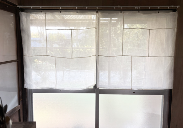 風と光をまとう 薄手の白リネン(90×90㎝） 9枚目の画像