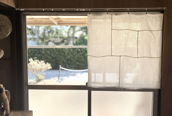 風と光をまとう 薄手の白リネン(90×90㎝） 5枚目の画像