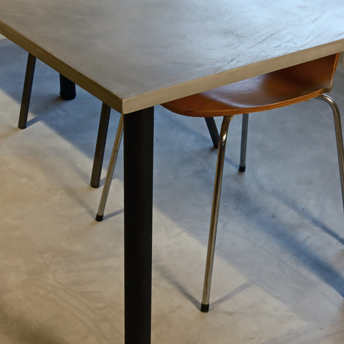 ダイニングテーブル｜ライトグレー｜横幅150cm｜奥行80cm｜脚タイプ③