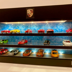 1/18展示可能・3面照明スリットミラー・ディスプレーBOX / 2色