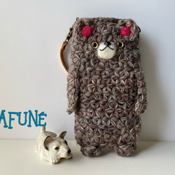 リフ編みで編んだ四角い顔のくまちゃんがま口ポーチ がま口 CAFUNÉ