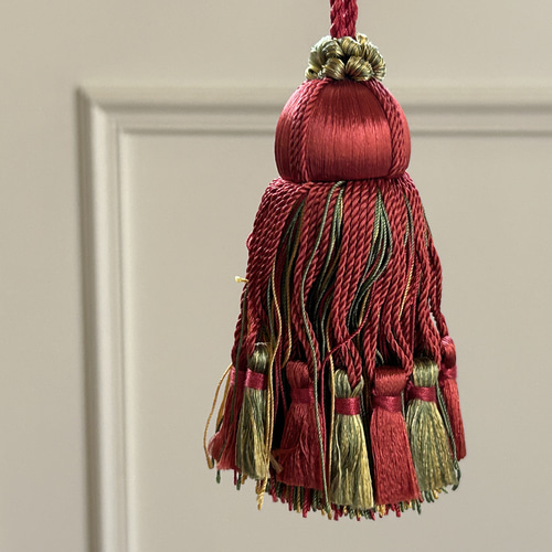 HOULES社ウレス社　タッセル、キータッセル HOULES ウレス社 キータッセル 廃盤品 9.5cm レッド×カーキ